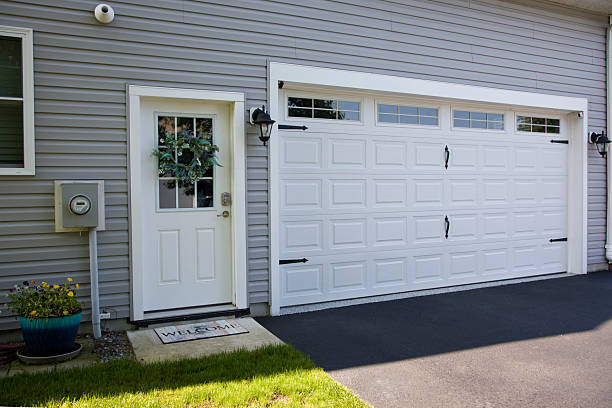 24/7 Emergency Garage Door Roller Replacement experts in Sutherland, NE